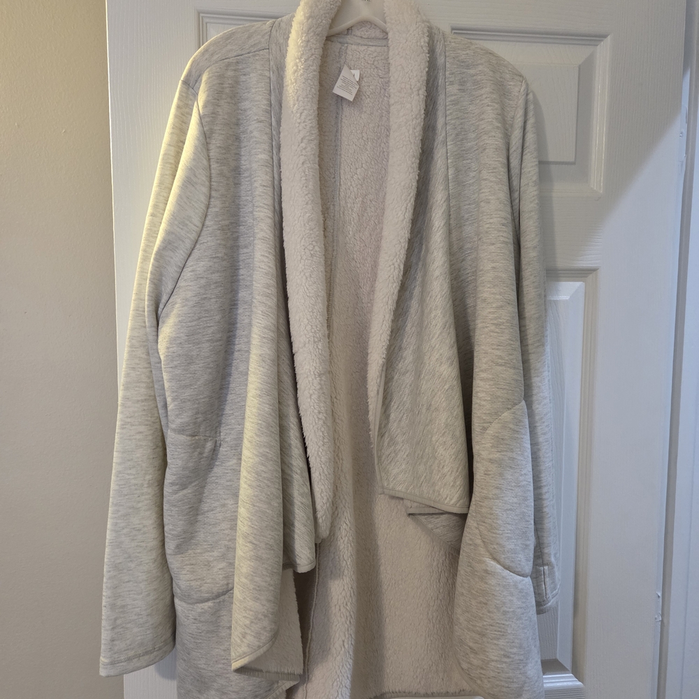 Livi Active Women's Cream Cardigan